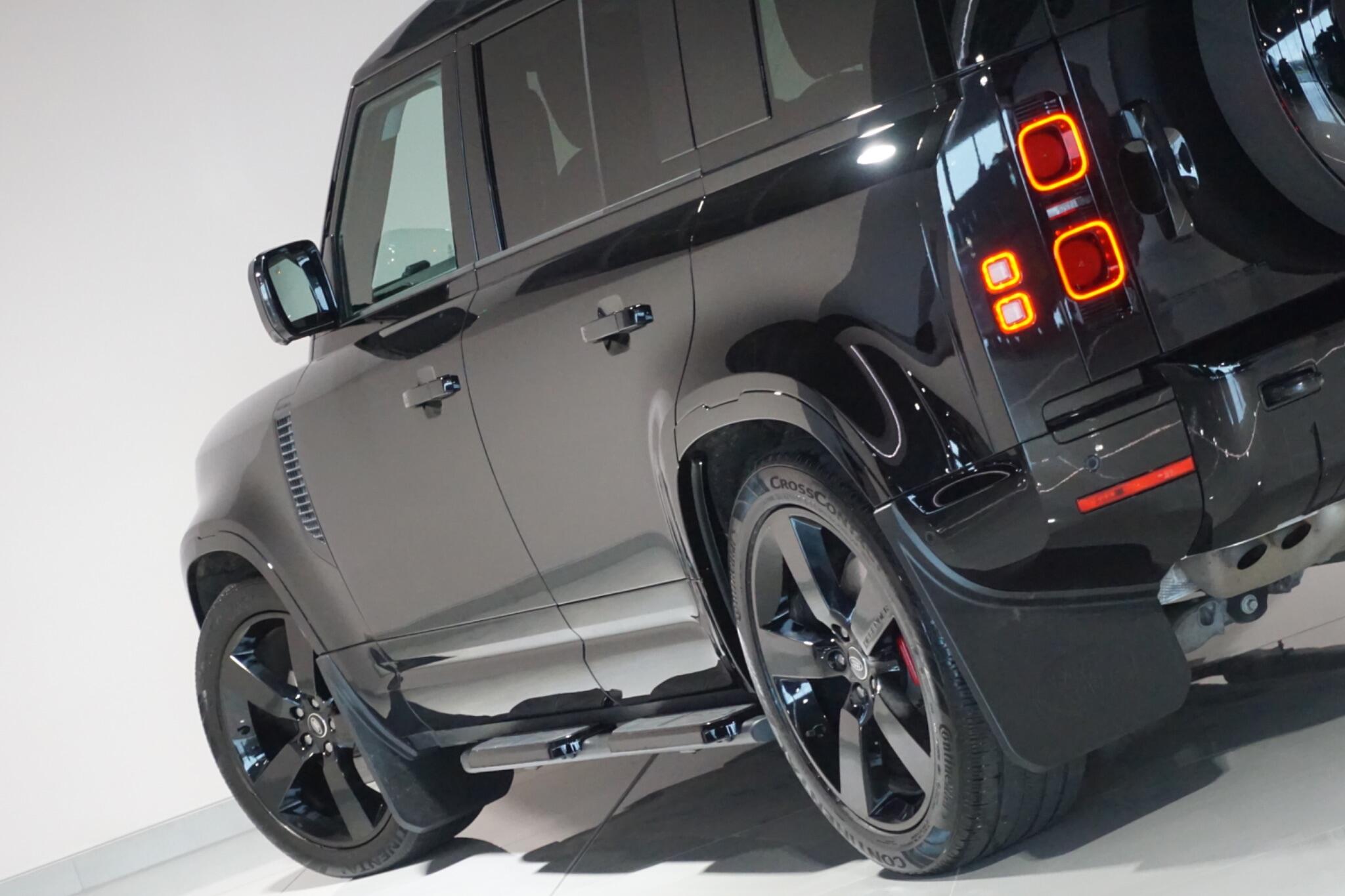 Land Rover Defender 110 3.0 D350 MHEV X-Dynamic HSE SUV 5dr Diesel Auto 4WD Euro 6 (s/s) (350 ps)